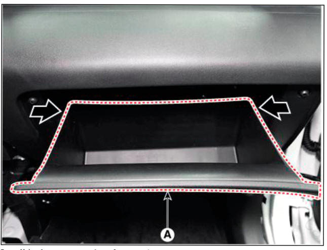 Glove box